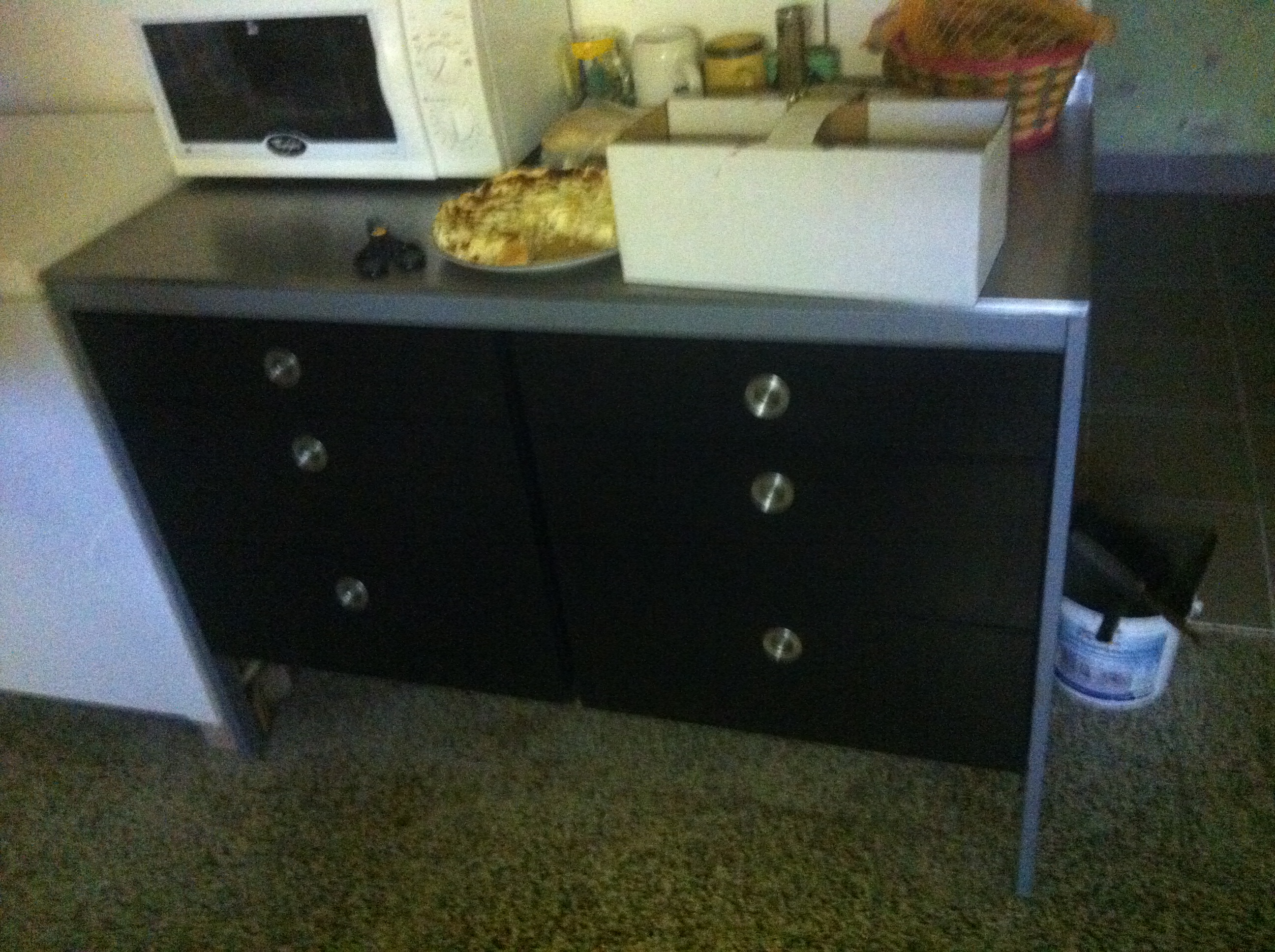 IKEA Küche schwarz Schubladen